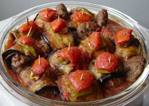 Kuşbaşı Etli Patlıcan Yemeği Tarifi ve Malzemeleri
